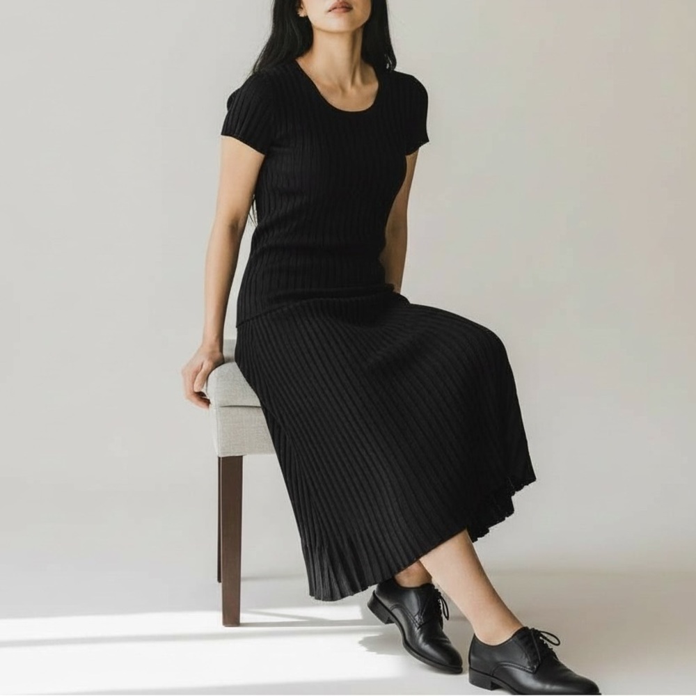 Donna Karan Collection Ribbed Knit Sweater & Skirt Set In Black | Size S